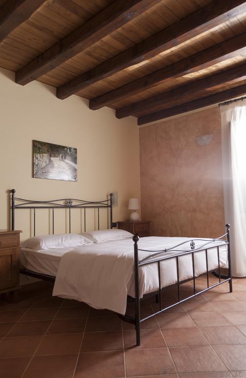 Agriturismo Creta Rossa Torre di Ruggiero エクステリア 写真