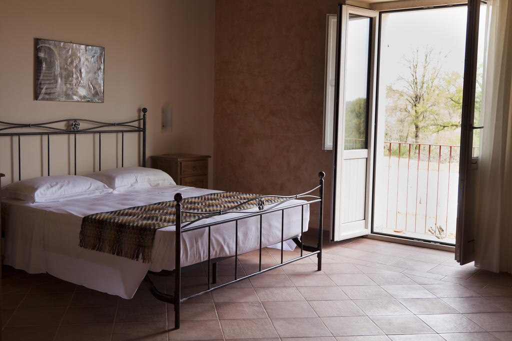 Agriturismo Creta Rossa Torre di Ruggiero エクステリア 写真
