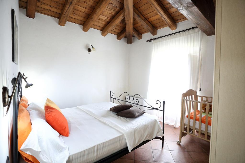 Agriturismo Creta Rossa Torre di Ruggiero エクステリア 写真