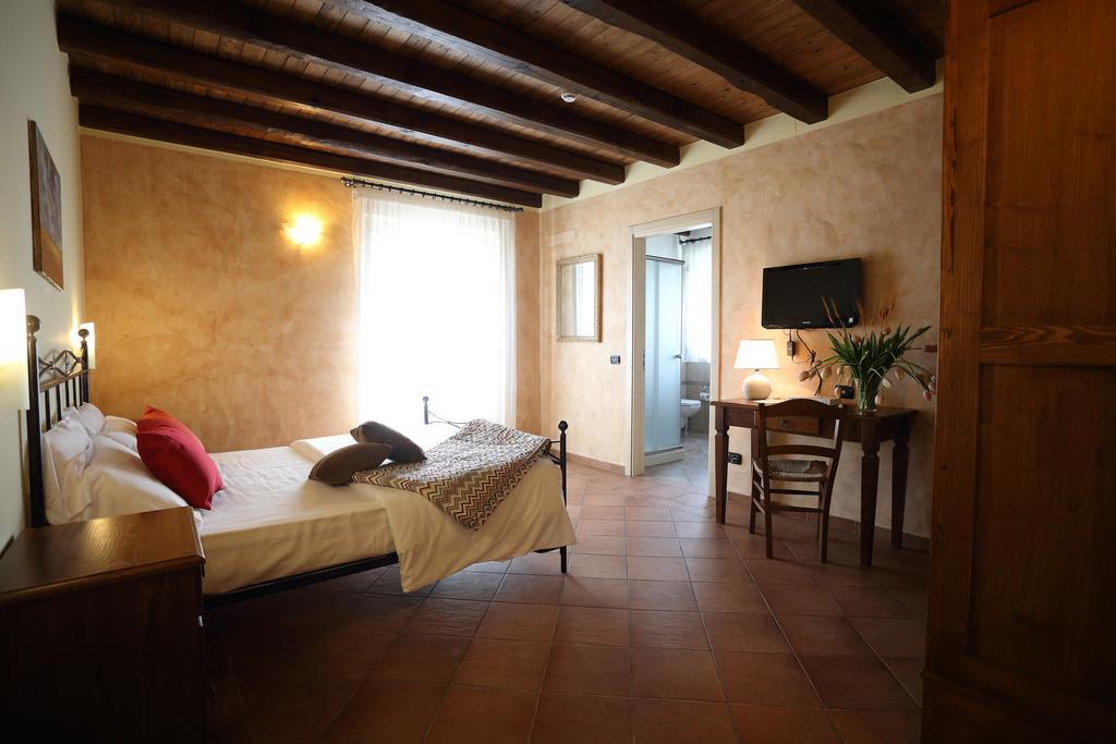 Agriturismo Creta Rossa Torre di Ruggiero エクステリア 写真