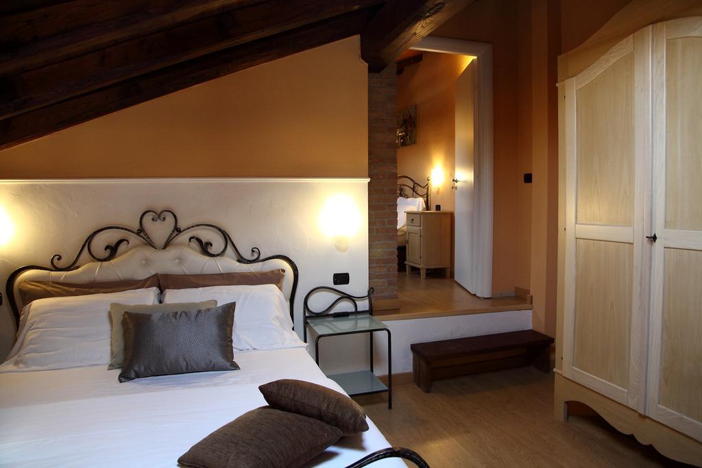 Agriturismo Creta Rossa Torre di Ruggiero エクステリア 写真